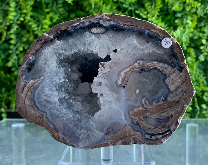 677g Druzy Agate Geode Show Piece, Stand Included, Stone of Connection