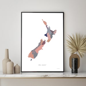 Impression d'art moderne de la carte de la Nouvelle-Zélande. Toile, oeuvre d'art murale encadrée ou non. LIVRAISON GRATUITE dans le monde entier. Conception de la salle Bridget