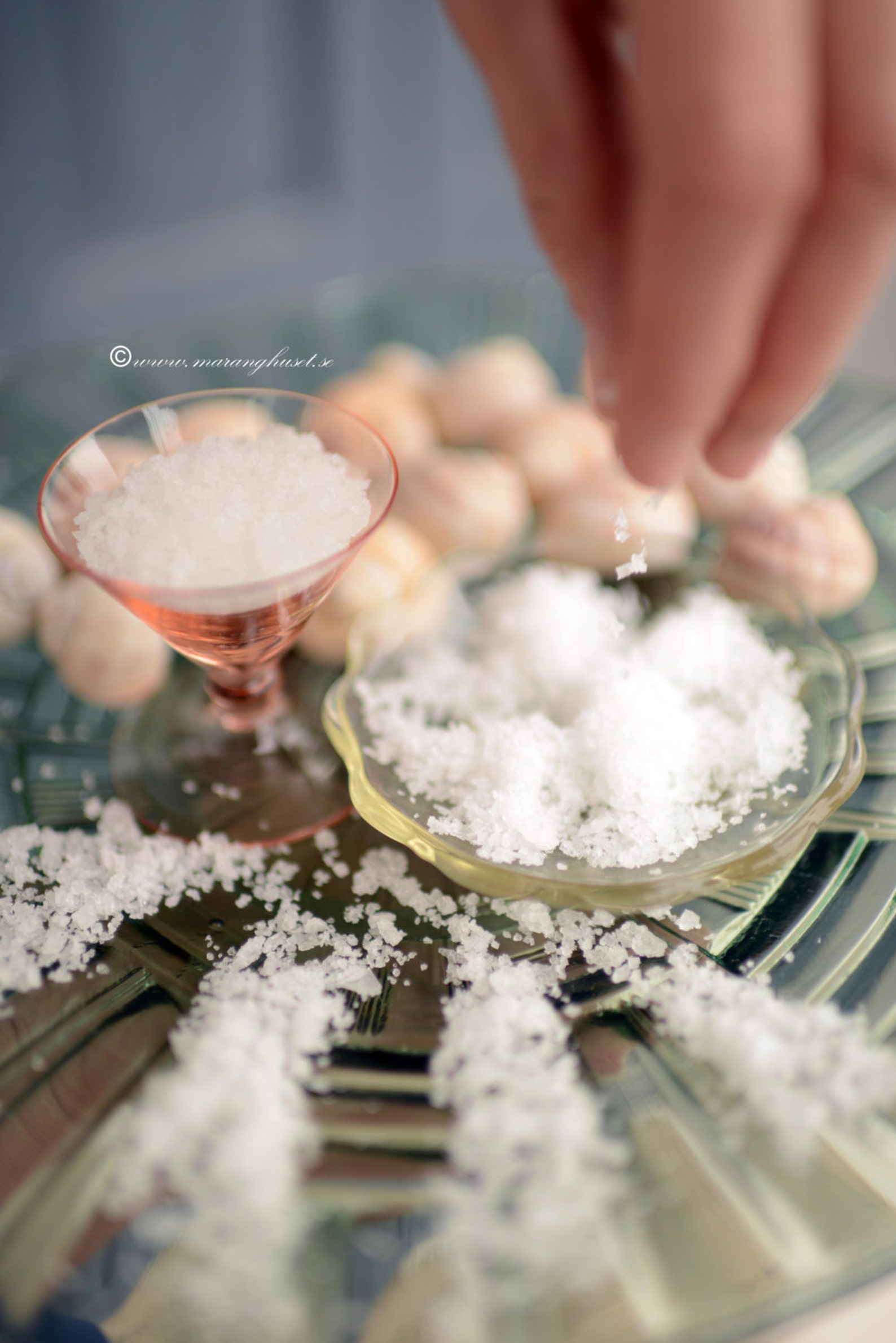 Natural salt. цветочная соль. соль.