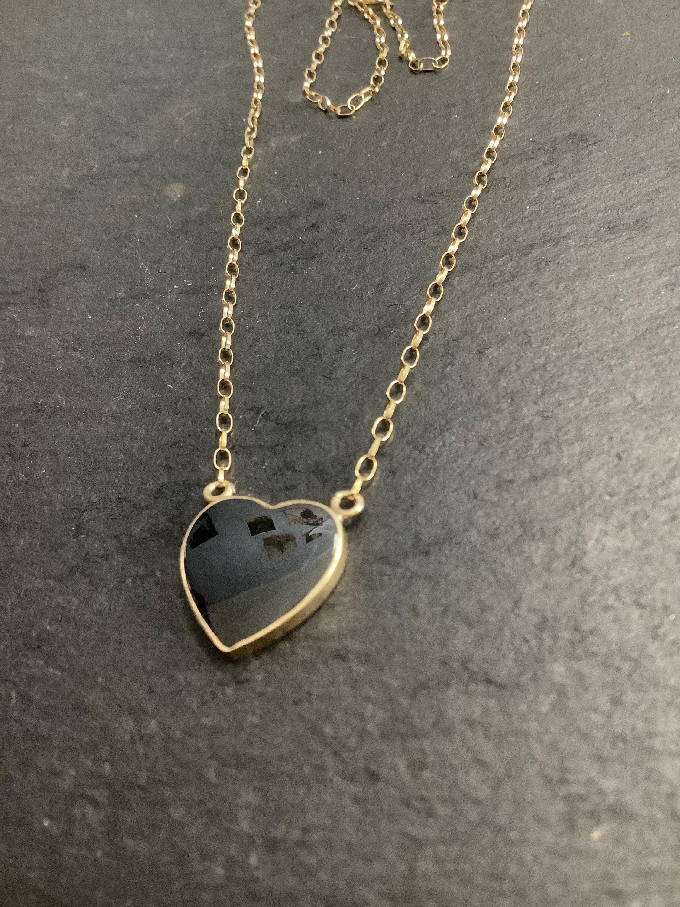 9ct Gold Onyx Heart Necklace - Etsy