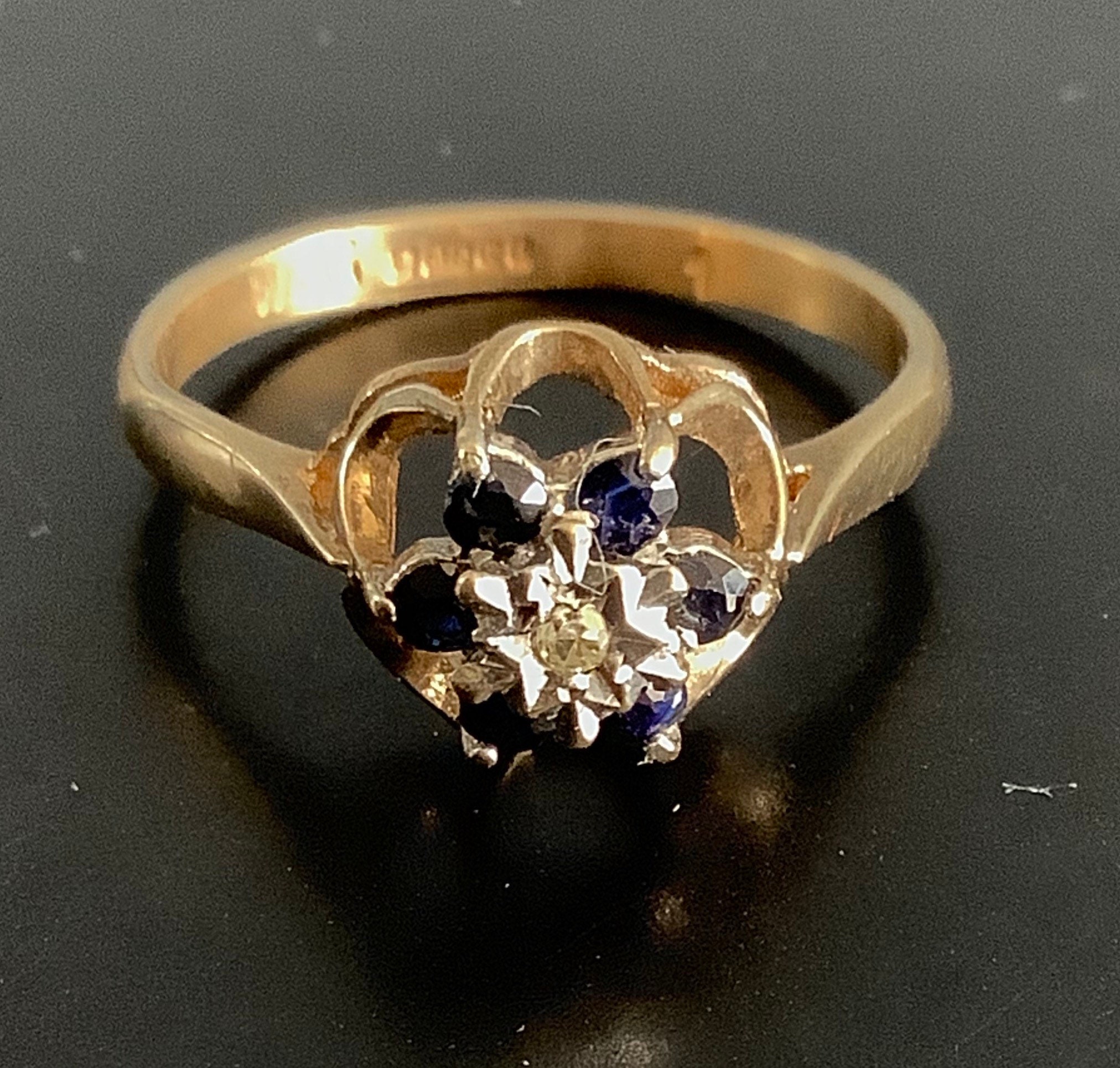 9ct gold sapphire best sale and diamond cluster ring