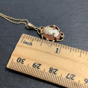 9ct gold cameo pendant on chain image 6