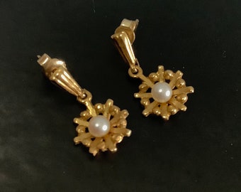 9ct gold pearl drop earrings