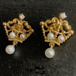 18ct Gold Crown Earrings – Pearl and Diamond – Stamped FH 86 18k – Maker Mark Dated 1986 – Tested Gold and Diamond