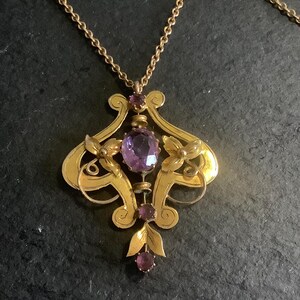 9ct gold amethyst lavalier pendant and chain
