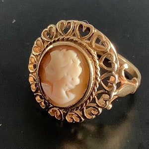 9ct gold cameo ring