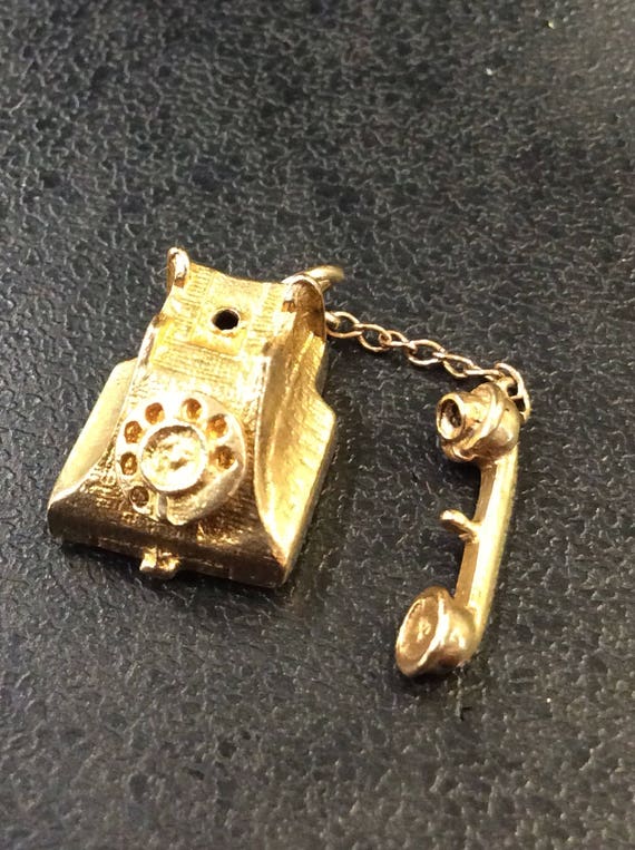 9ct gold telephone charm ,1960s ,4.7gm - image 1