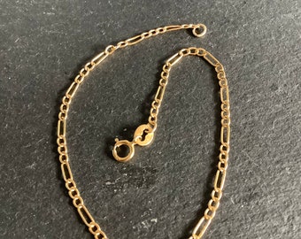 9ct gold bracelet ,figaro  link