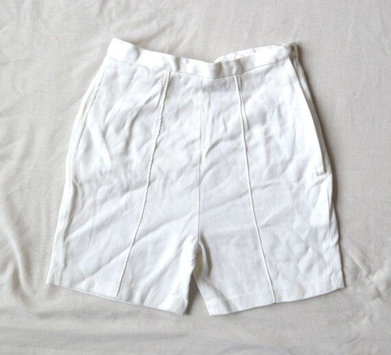 white hot pant