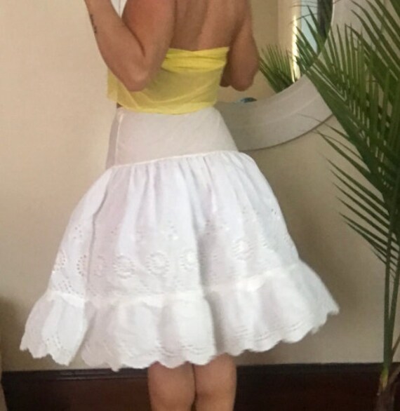 50s Saramae Lingerie Vintage Half Slip Eyelet Pett