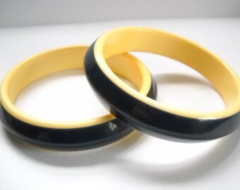 Vintage Navy Blue & Cream Plastic Bangle Set, Mid-Century