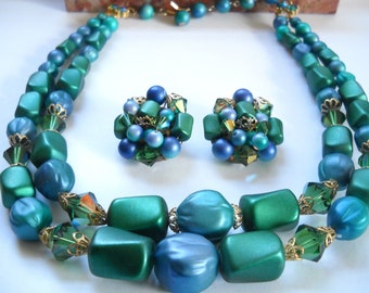 Vintage 1950s Beaded Jewelry Set: Blue Green Necklace & Clip Earrings