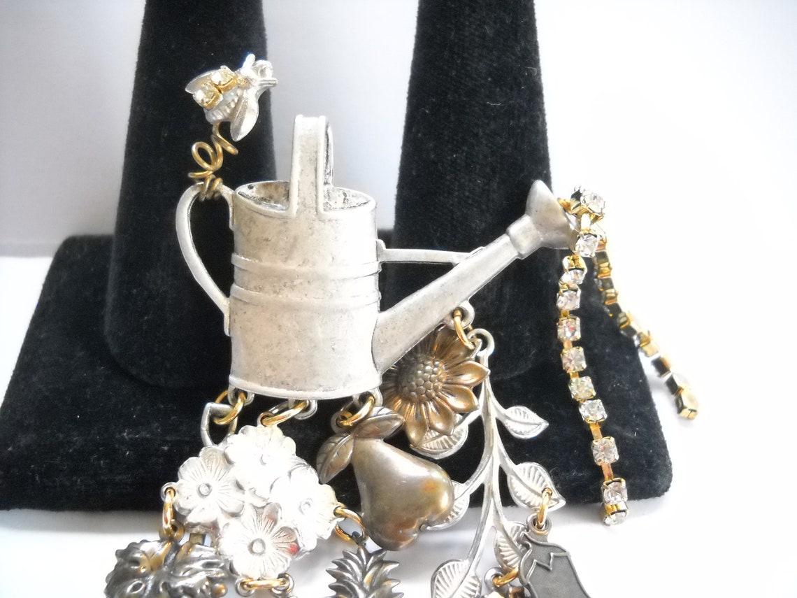 Vintage Big Brooch Watering Can Charm Brooch Rhinestone Bee Etsy