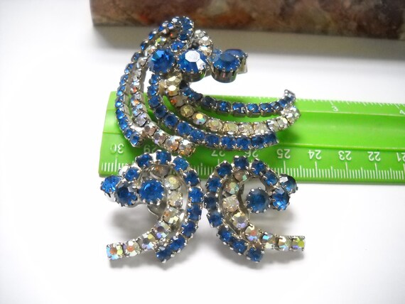 Vintage Brooch Earring Set Blue AB Rhinestones Bi… - image 6