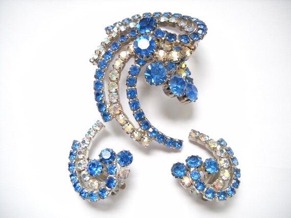 Vintage Brooch Earring Set Blue AB Rhinestones Bi… - image 4