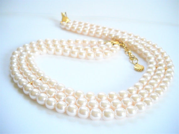 14k Yellow Gold Clasp and Double Strand Pink Pearl Necklace with Shell  Pendant 19