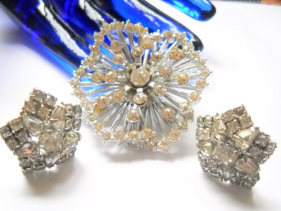 Vintage Rhinestone Set Brooch Earring Clear Rhine… - image 2