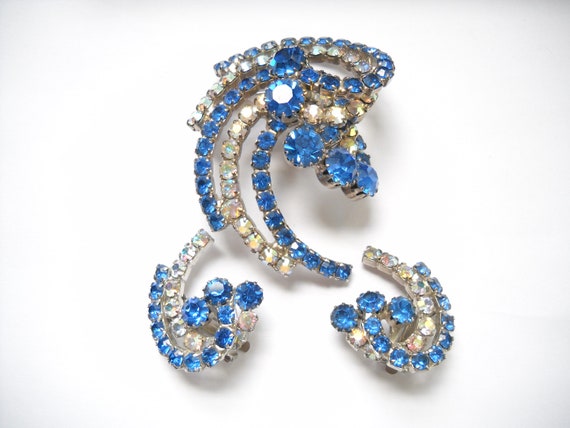 Vintage Brooch Earring Set Blue AB Rhinestones Bi… - image 2