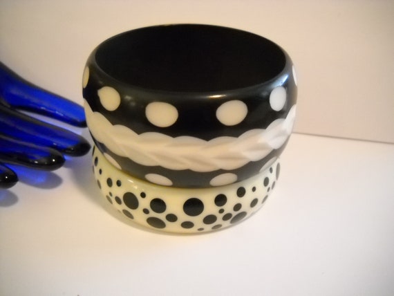 Vintage Set Polka Dot Bangle Bracelets Black Whit… - image 10