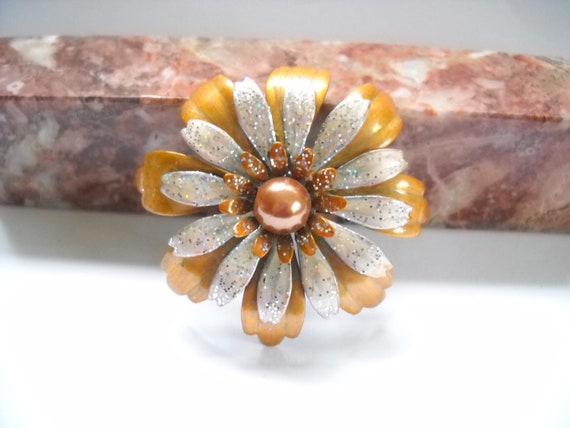 Vintage Daisy Brooch: Copper Bronze Enamel Glitter Flower Power Pin