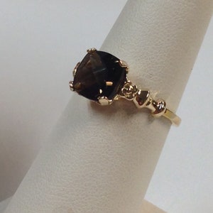 Anillo de cuarzo ahumado en oro amarillo macizo de 14 kt imagen 3