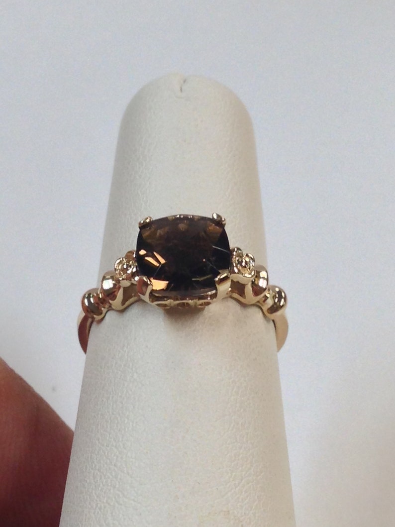 Anillo de cuarzo ahumado en oro amarillo macizo de 14 kt imagen 1