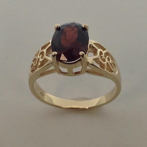 Natural Garnet Ring Solid 14kt Yellow Gold