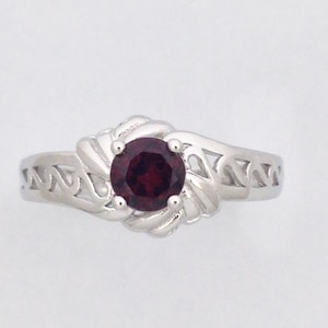 Anillo Granate Natural Plata de Ley 925