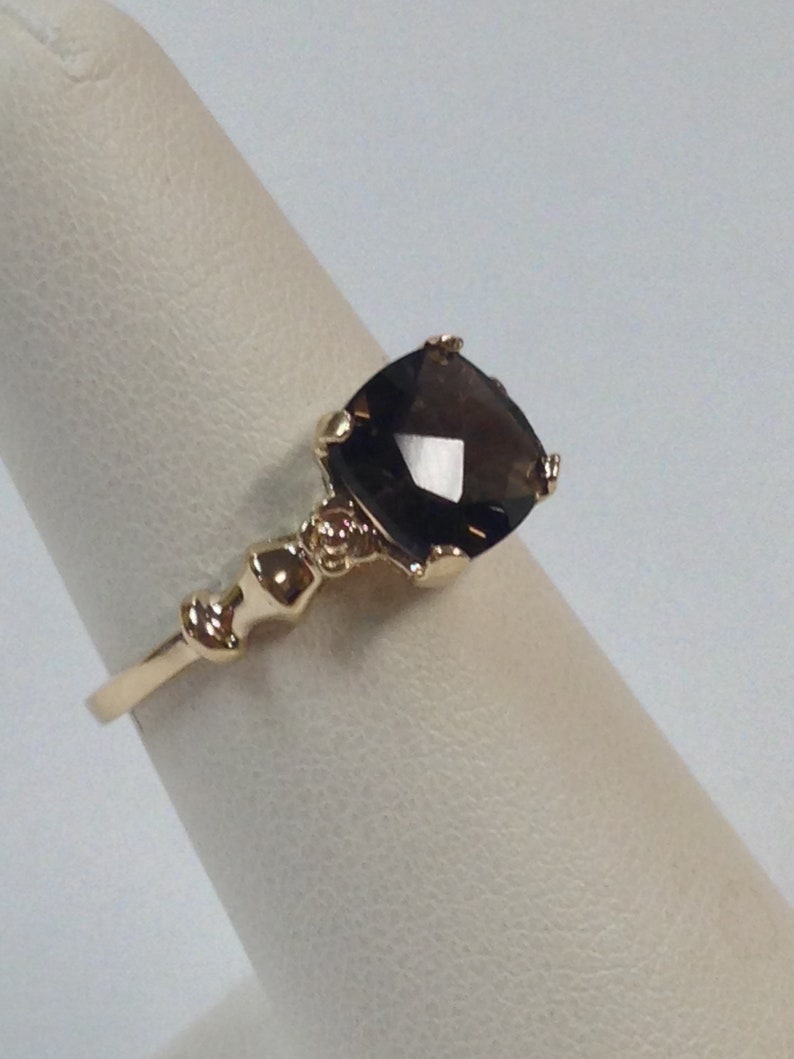 Anillo de cuarzo ahumado en oro amarillo macizo de 14 kt imagen 2