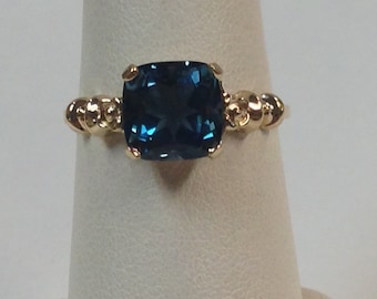 Natural London Blue Topaz Ring Solid 14kt Yellow Gold