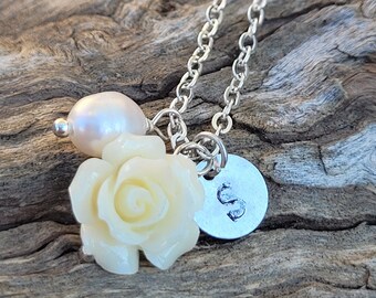 Personalized Necklace, Bridesmaid Gift, Flower Necklace, Pearls Necklace, Bridesmaid Necklace, Flower Girl Necklace, Wedding Gift