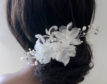 Bridal Hair Piece, Flower Pearl Comb, Pure Silk Flower Clip, Hair Fascinator, Wedding Headpiece, Wedding Hair Piece, Beach Wedding