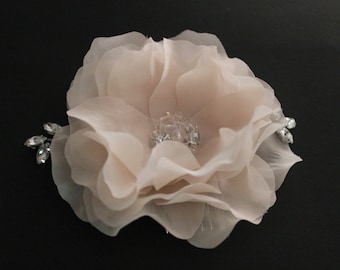 Bridal Flower Pin, Hair Fascinator with Crystals, Hair Comb with Rhinestone  Crystals, Swarovski Crystals Wedding Accessories