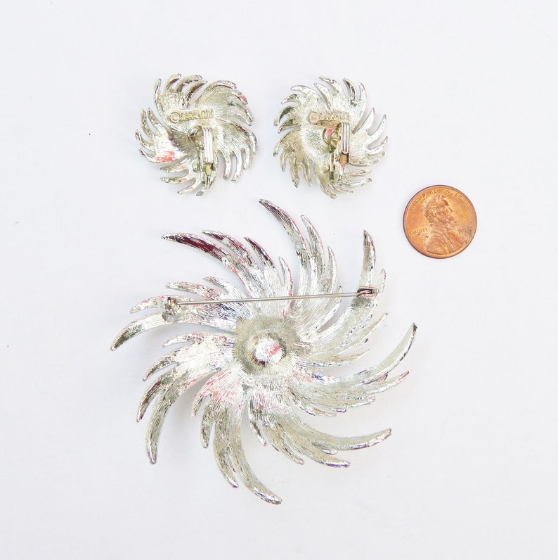 Sarah Coventry Clip Earrings And Brooch Swirling Snowflake Flower Design With Center Faux Pearl