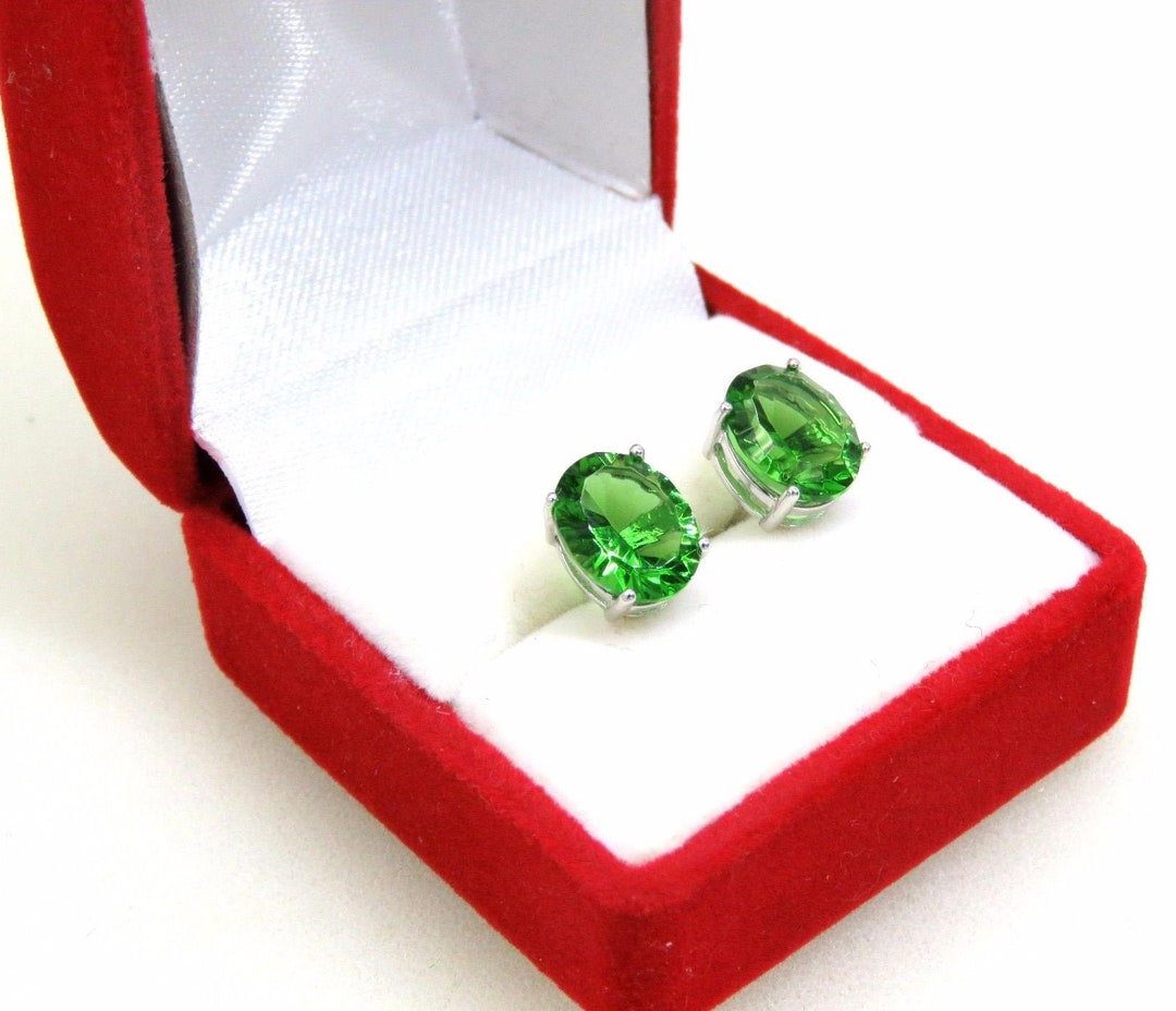 E10608P Classic Mt St Helens Green Oval Helenite May Birthstone Prong ...