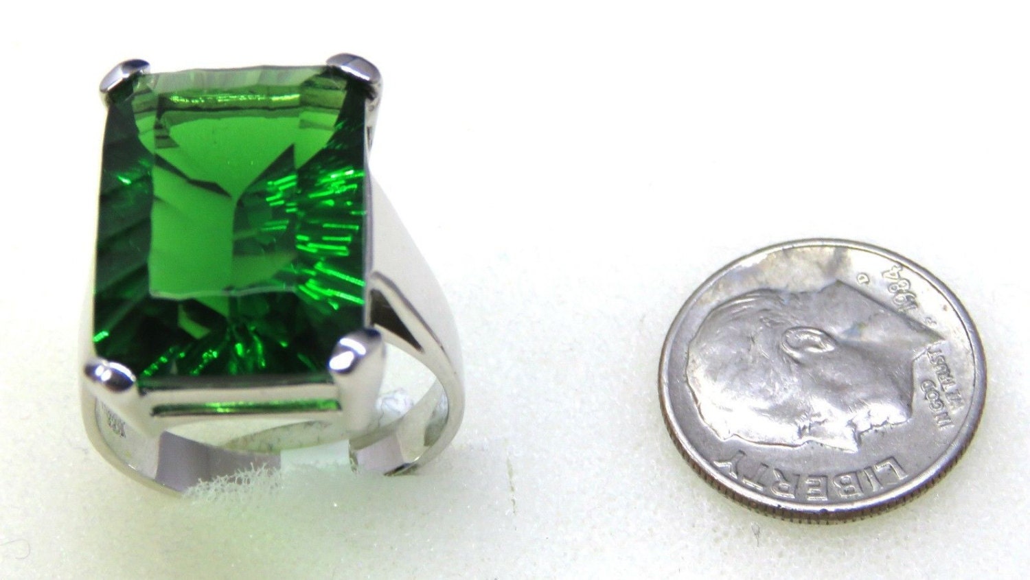 R0768G Fancy Style Mt St Helens Green Helenite May Birthstone Prong Set ...