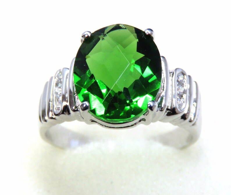 R690 Mt St Helens Green Helenite May Birthstone Prong Set - Etsy