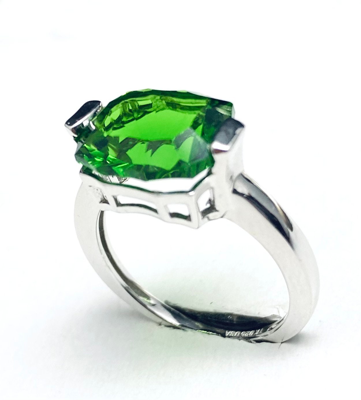Helenite Rings R4550G Victorian Style Mt St Helens Green Helenite May Birthstone ...