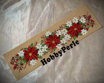 Rectangular Doily Pattern Poinsettias