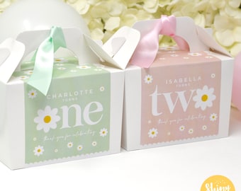 Boîte de fête personnalisée fleurs DAISY PETALS - Ajoutez une paperie assortie pour coordonner la décoration de fête - Décors de table Sacs-cadeaux Autocollants d'anniversaire