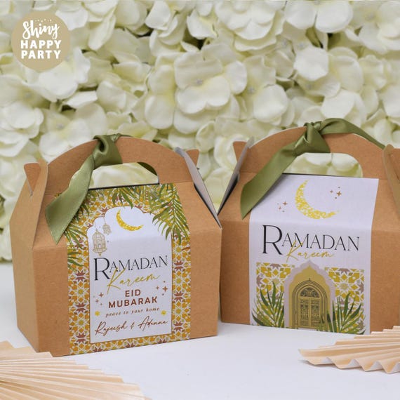 RAMADAN KAREEM Personalised Eid Mini Favor Box, Cake, Sweets, Gift Boxes. Matching Table Decor & Paperie available.