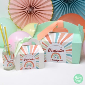 Caja de fiesta personalizada GROOVY RAINBOW: agregue papel a juego para coordinar la decoración de su fiesta: arreglos de mesa, bolsas de regalo, calcomanías de cumpleaños