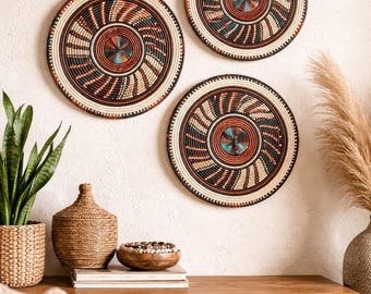 Ręcznie robiona ozdoba ścienna z rattanu | Okrągłe tkane podkładki | Wystrój wnętrz w stylu boho | Rustykalna aranżacja stołu jadalnego | Żaroodporne podkładki pod garnki (zestaw 4 lub 6 sztuk)