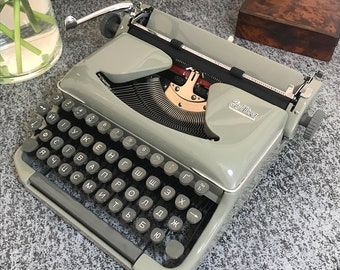 Cyrillic (Russian) Keyboard! Military? Cold War? As-New, Erika Typewriter, rare Model 11, 1955, Working perfectly and looking gorgeous!