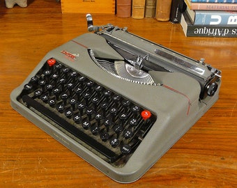 Empire Aristocrat Typewriter, 1953, (Hermes Baby Clone) Great Super-Portable!