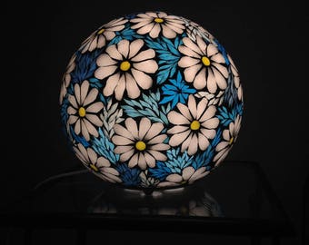 Sur commande.  Lampe boule en mosaïque vitrail