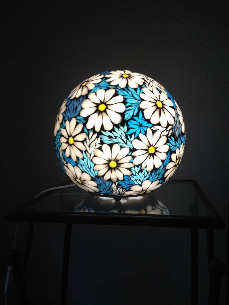 Sur commande. Lampe boule en mosaïque vitrail image 2