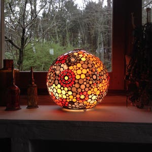 Sur commande. Une nouvelle lampe boule de style ethnique en orange et gris. image 4