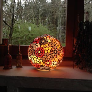 Sur commande. Une nouvelle lampe boule de style ethnique en orange et gris. image 3