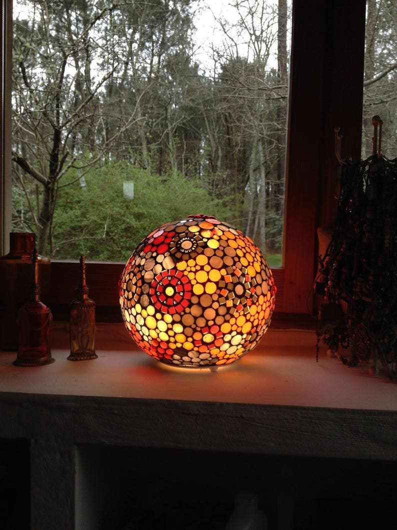 Sur commande. Une nouvelle lampe boule de style ethnique en orange et gris. image 3